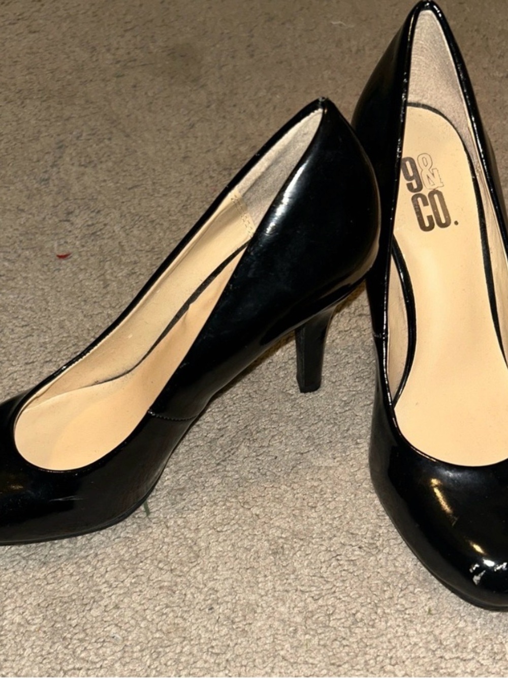 Nine & Co. Black Patent Mid Heel Pumps